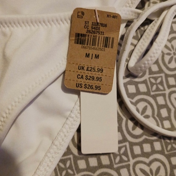 White Victoria Secret Medium Set - Picture 2 of 7